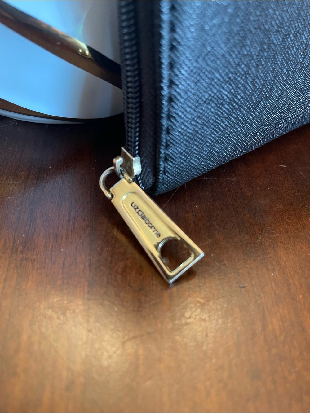 Liz Claiborne tablet carrying case, outside and inside pockets; size: 10" x 8.5" - Picture 8 of 8